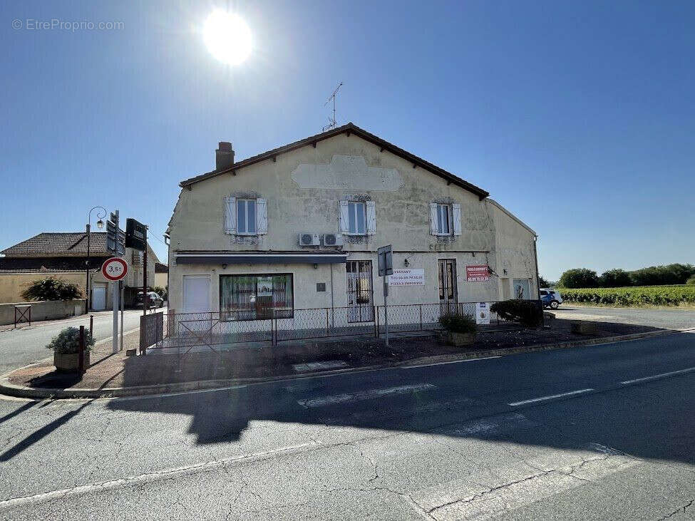 Appartement à ROUFFIGNAC-DE-SIGOULES