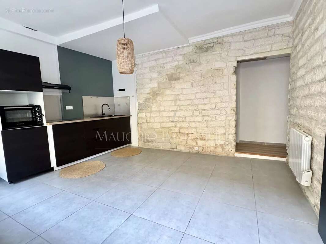 Appartement à MAUGUIO