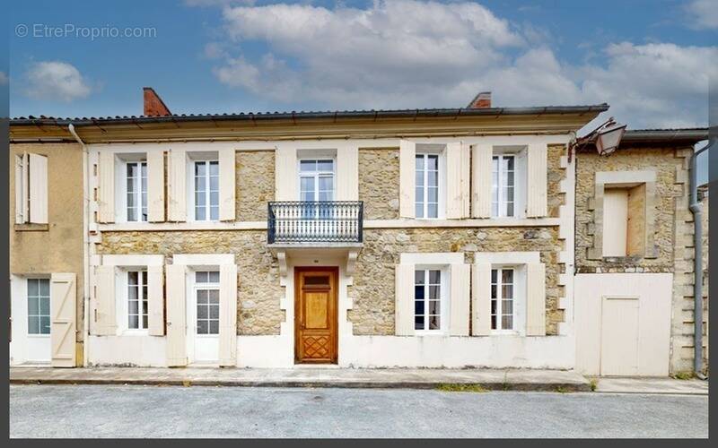 Maison à VILLEFRANCHE-DE-LONCHAT
