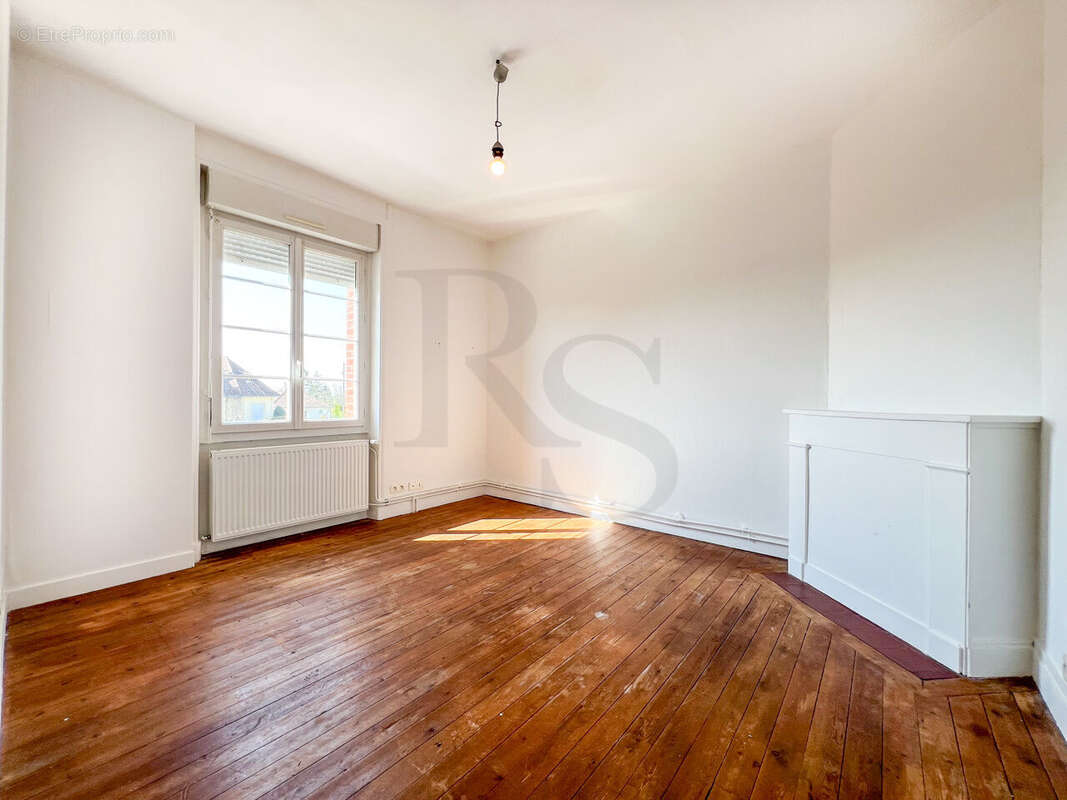 Maison à SAINT-GEORGES-DES-GROSEILLERS