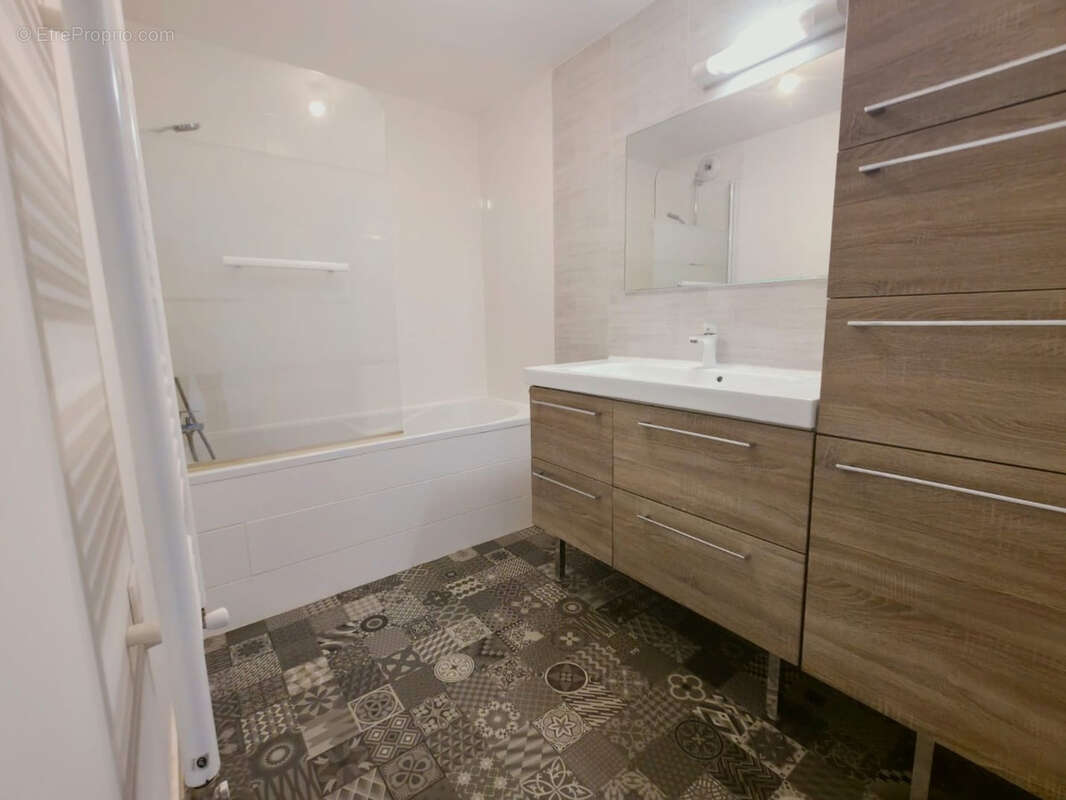 Appartement à LE RHEU