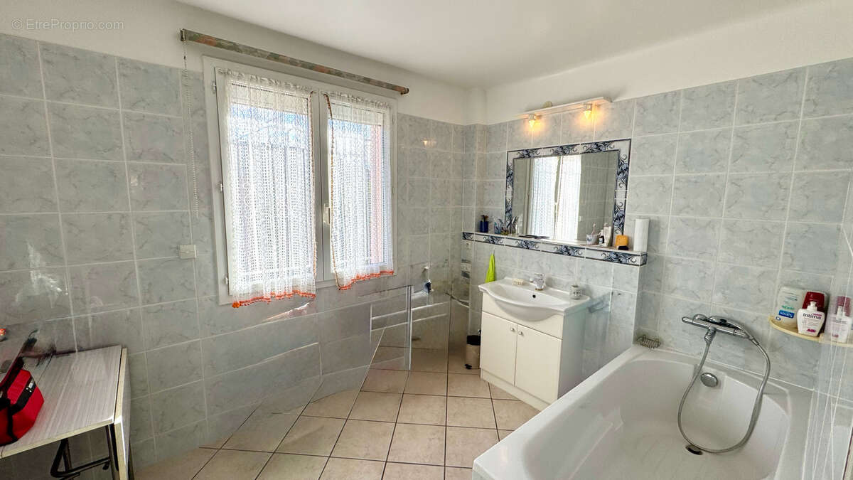 Maison à SAINT-CYPRIEN