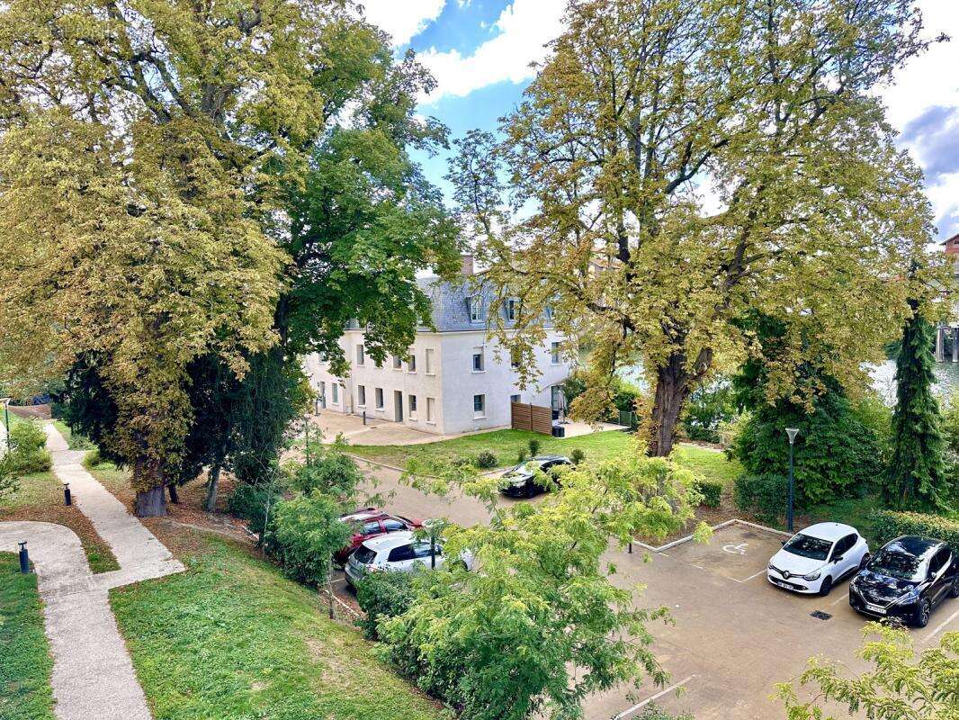 Appartement à CORBEIL-ESSONNES