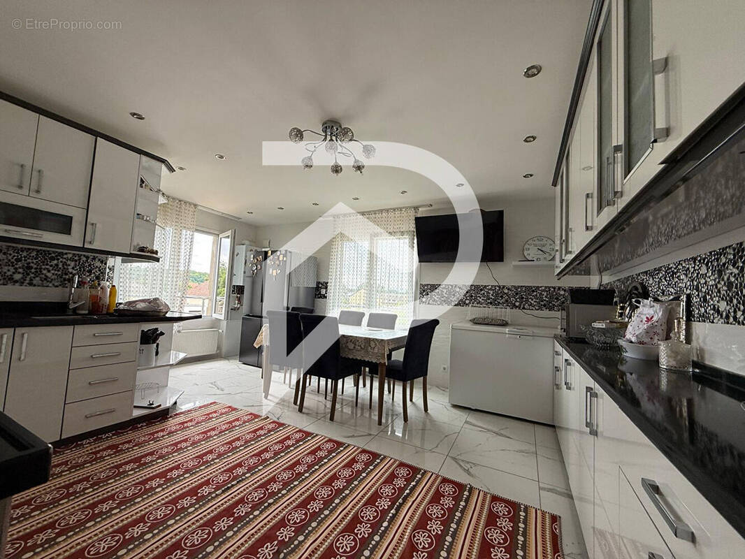 Appartement à LAIGNEVILLE