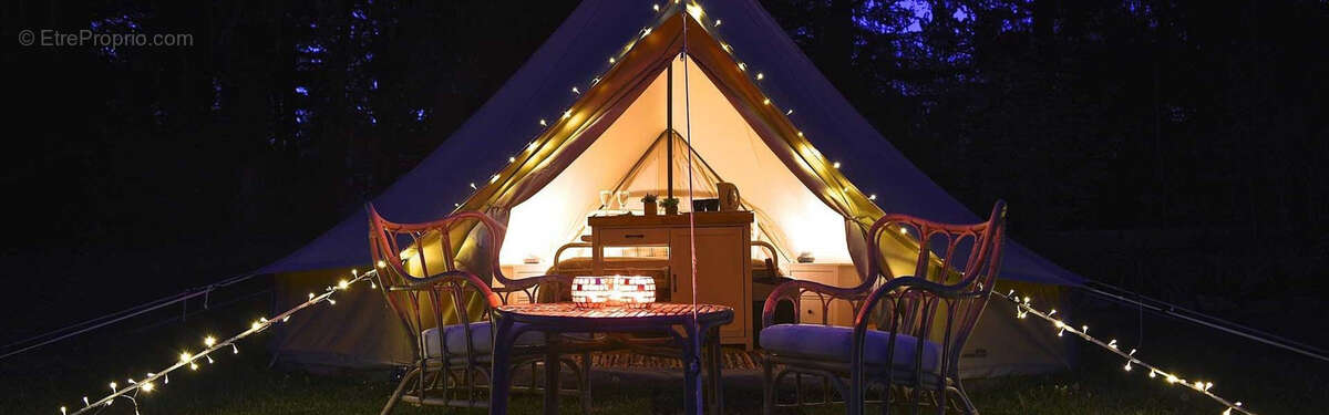 Commerce à SAINT-PIERRE-D'ARGENCON