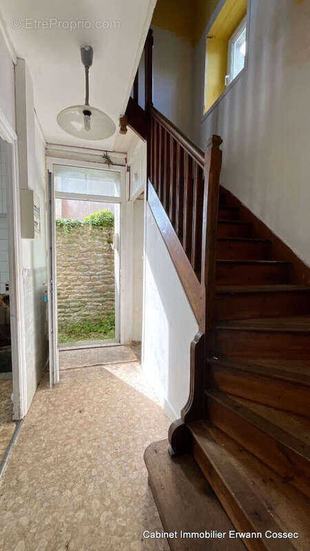 LE GUILVINEC - Maison de charme à rénover - photo 5