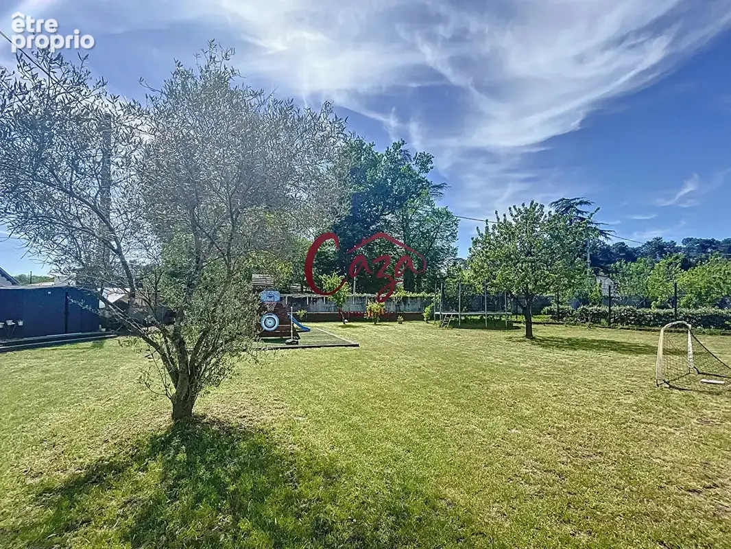 Maison de PLAIN PIED de 150 M2 RENOVEE - Secteur Camblanes / 1146 m2 de terrain arboré - photo 3
