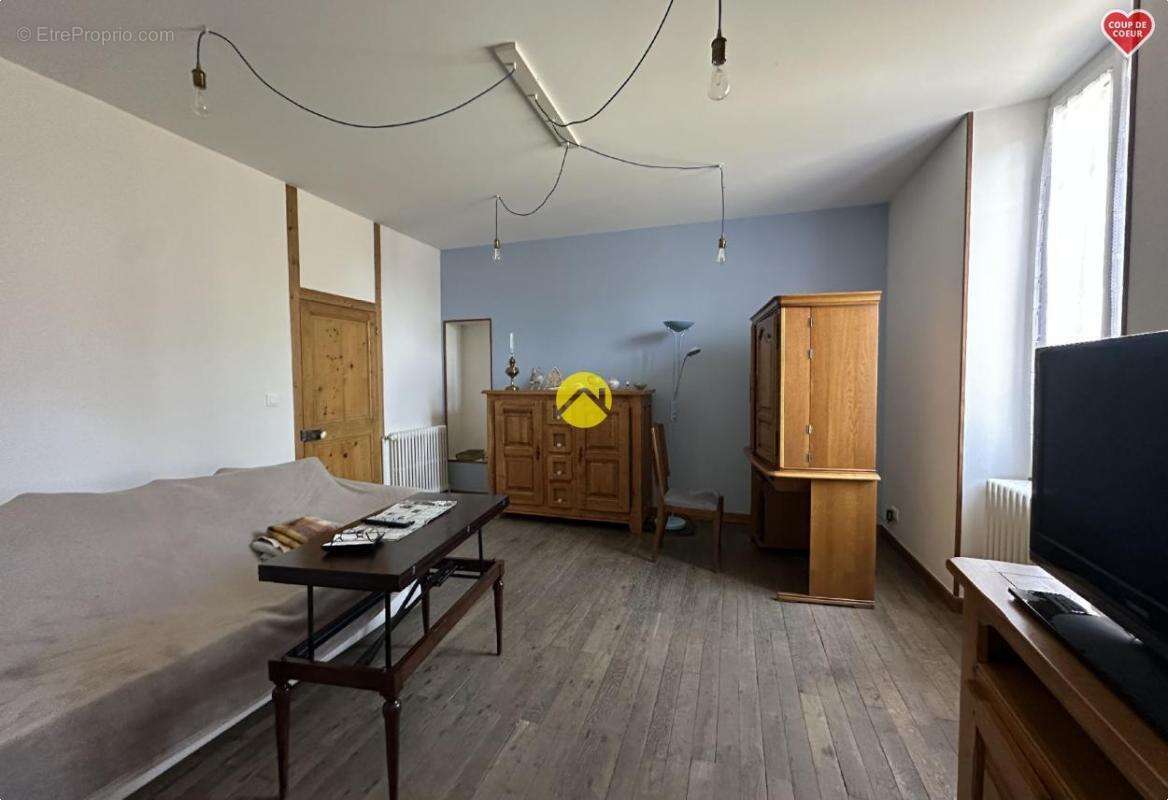 Maison à LA GUERCHE-SUR-L&#039;AUBOIS