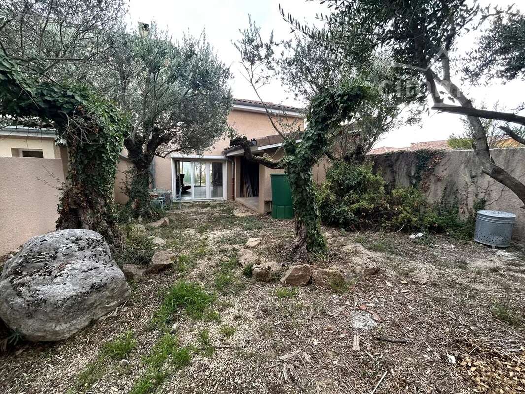 Maison à ROUSSILLON