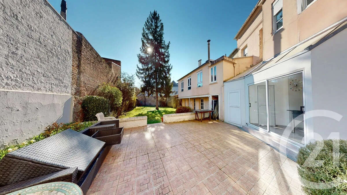 Maison à SAINT-QUENTIN