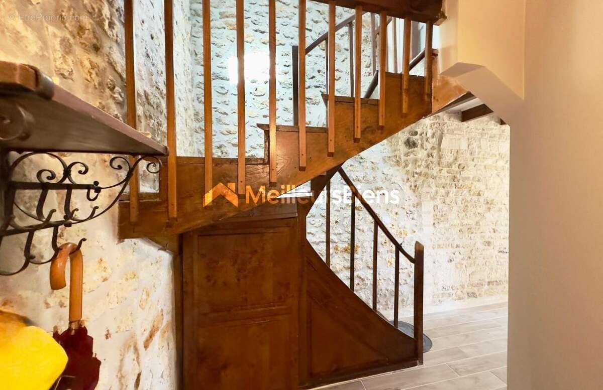 Maison à SAINTES