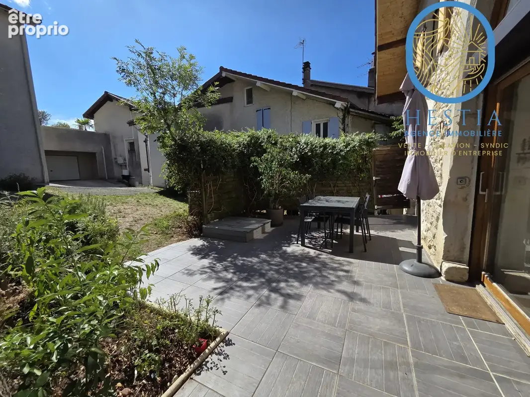 Voreppe, maison en pierre - photo 2