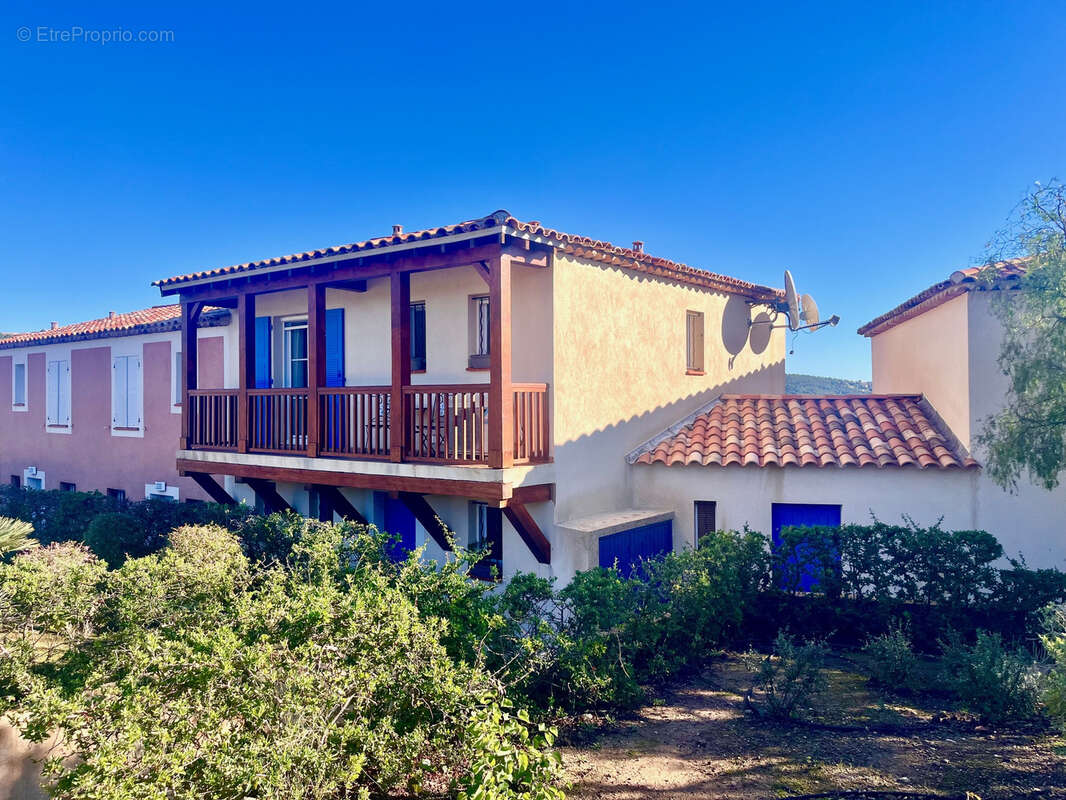 Maison à LES ISSAMBRES