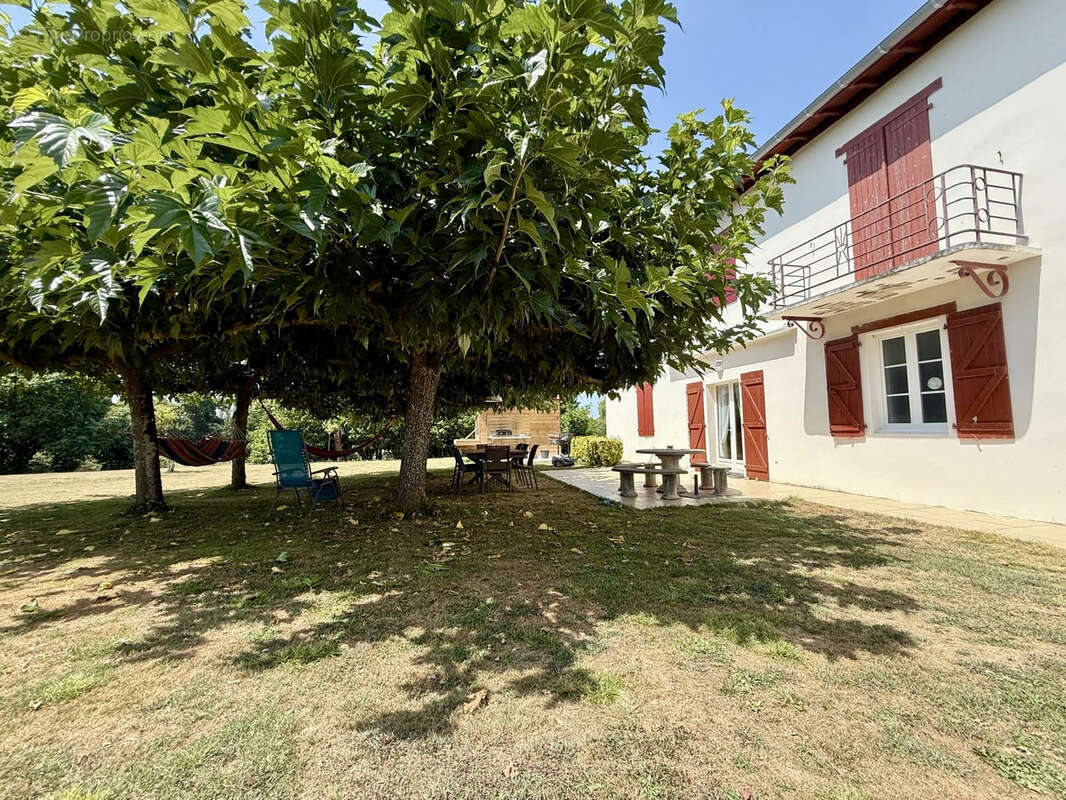 Maison à SAINT-PALAIS