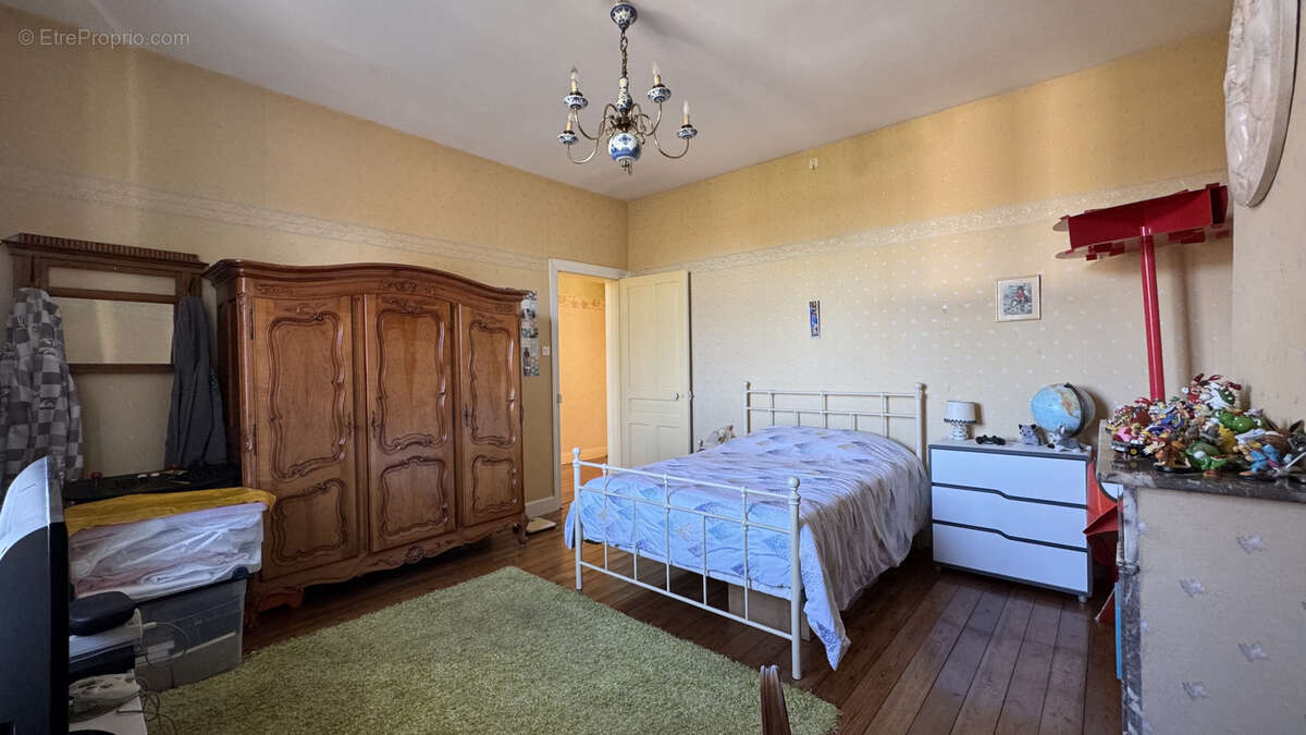 Maison à AIX-NOULETTE