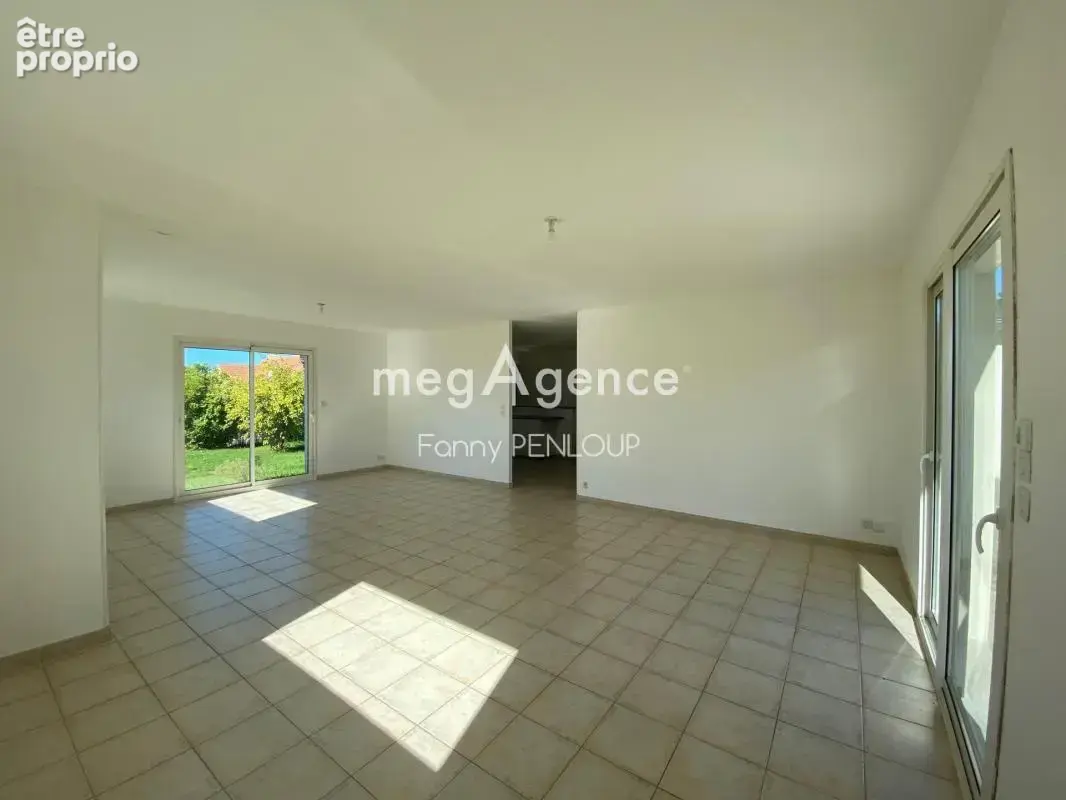 LA COLOMBE - 50800 : Maison de plain-pied de 111 m2 avec jardin et garage - photo 2