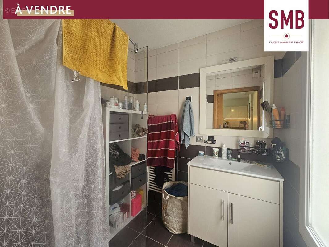 Appartement à LONS