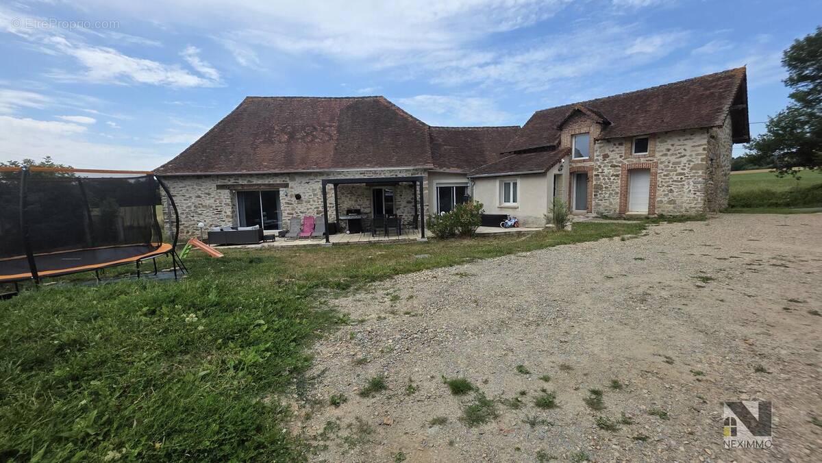 n°2 - Maison à LA MEYZE