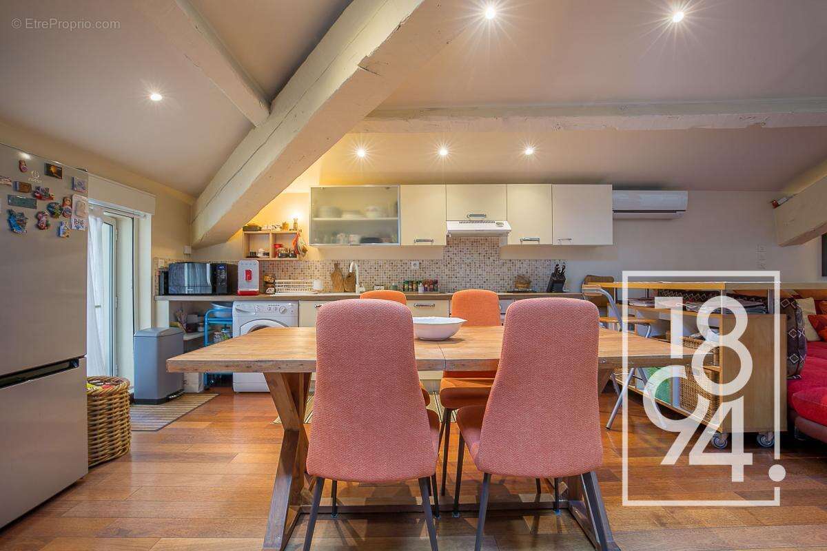 Appartement à MARSEILLE-6E