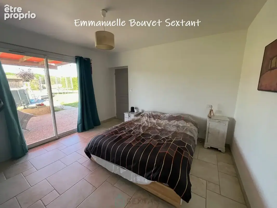 Maison contemporaine de plain-pied, 4 chambres, 2 sde, 2 wc, double-garage, 2000 m² de terrain - photo 9