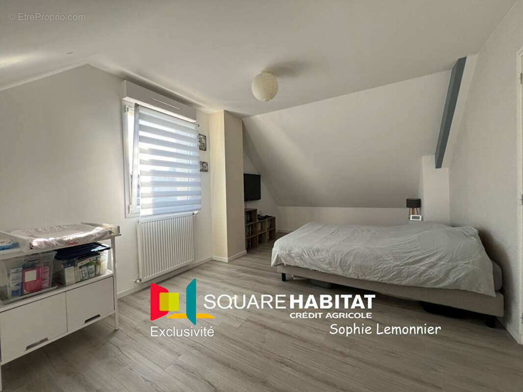 Maison à LA MEMBROLLE-SUR-LONGUENEE