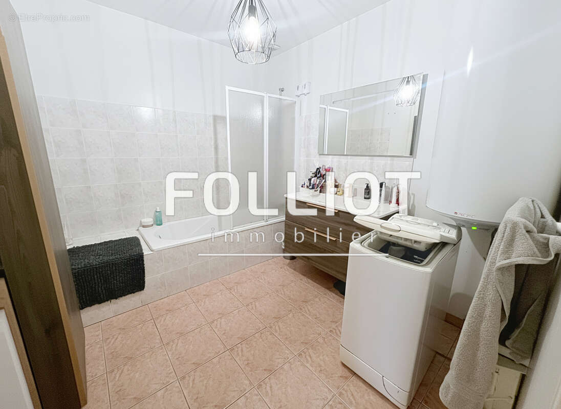 Appartement à JAVENE