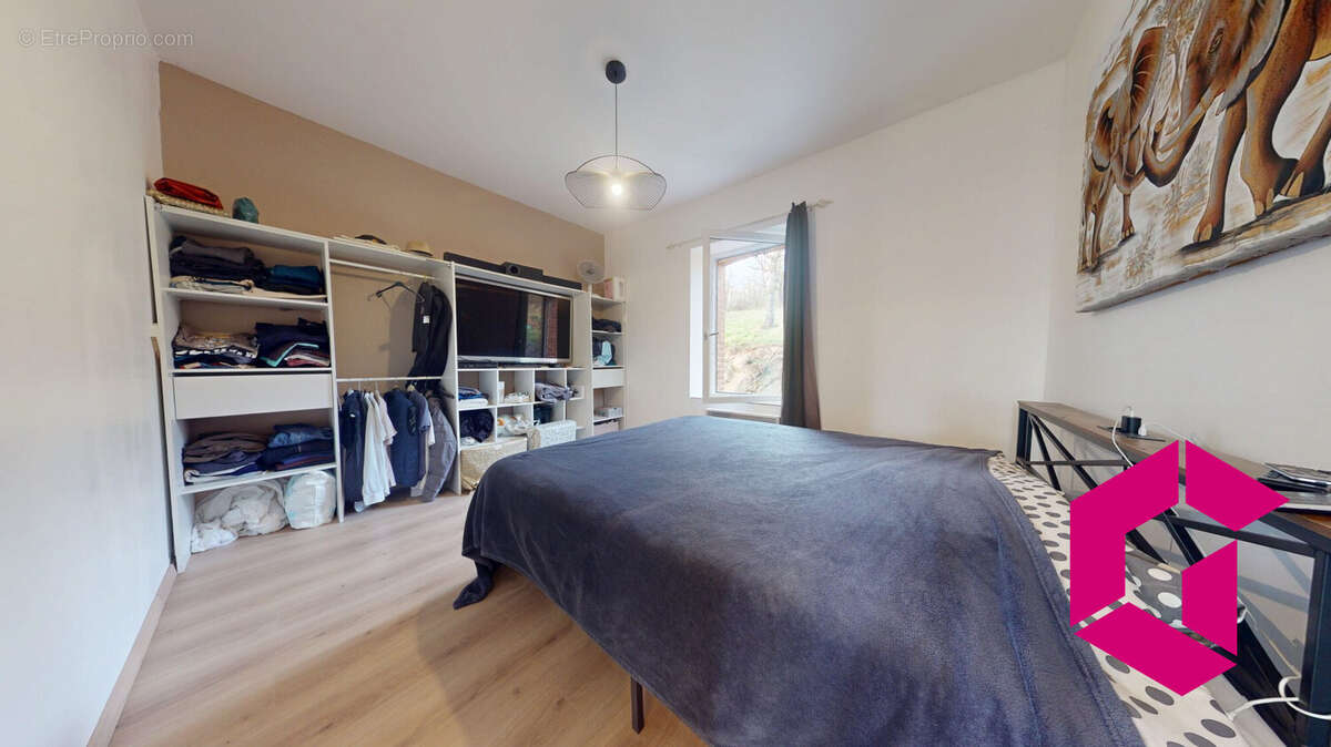 Maison à AUZAT-LA-COMBELLE