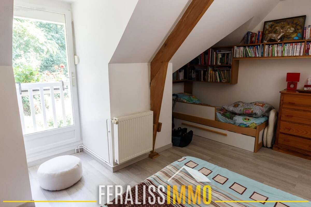 Maison à MENUCOURT