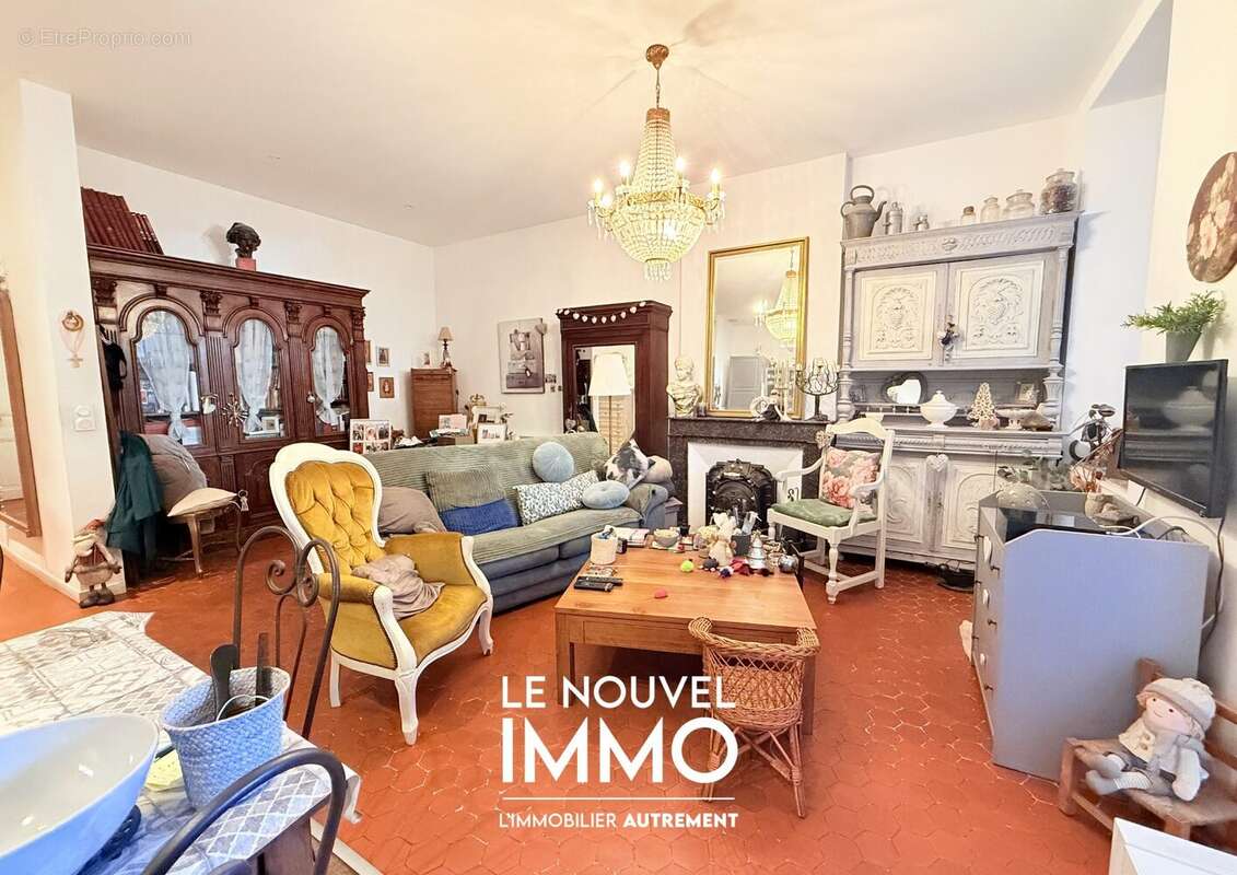 Appartement à MARSEILLE-4E