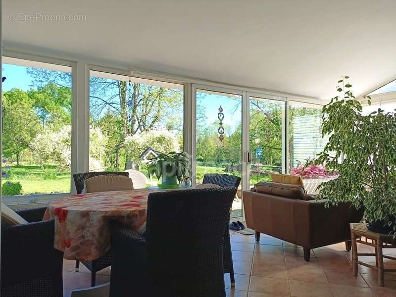 Maison à VILLECHETIVE