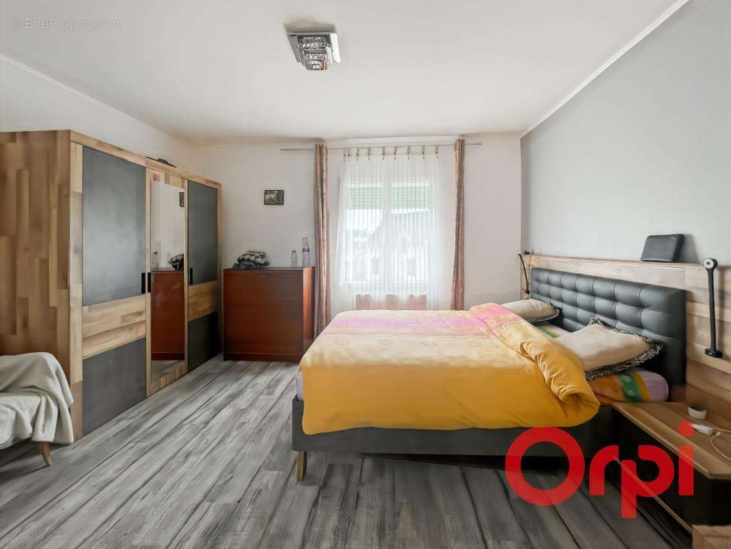 Maison à SAULZAIS-LE-POTIER