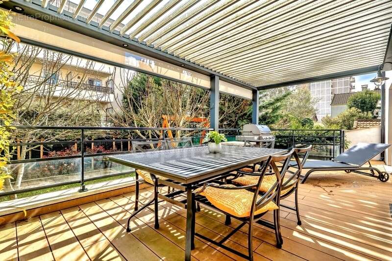Maison à vendre P8 FONTENAY SOUS BOIS (94) au cœur des Rigollots, en limite de VINCENNES, 215 m² avec jardin arboré, terrasse et - photo 9