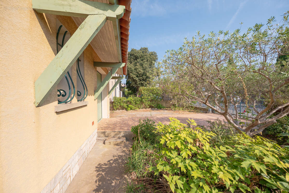 MaisonT5  avec 2 garages sur terrains clos - photo 87