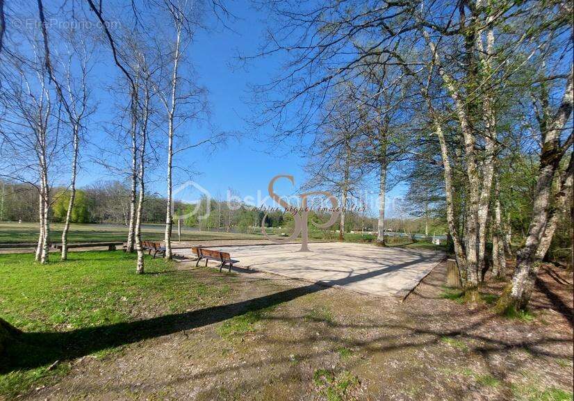 Maison à BAZOCHES-SUR-LE-BETZ