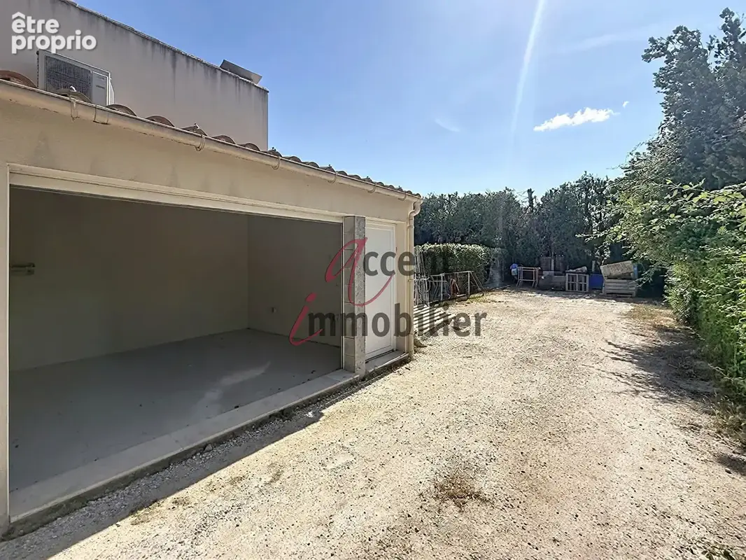 Mollégès - villa 154 m² - 4 chambres - piscine - dépendances - photo 13