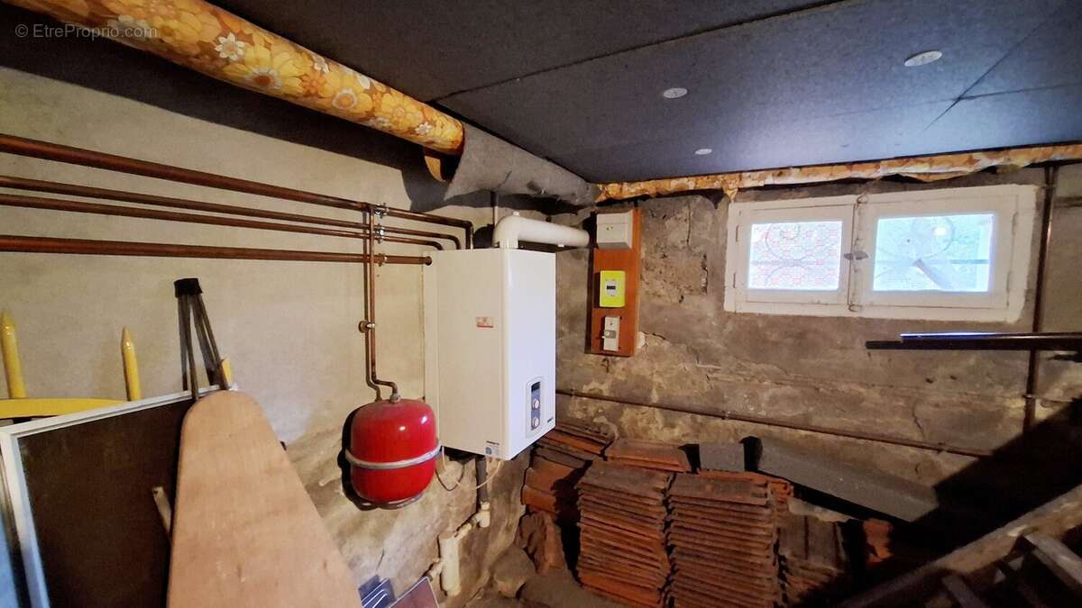 A vendre à Vichy Maison 3 pièces avec sous-sol. - photo 10