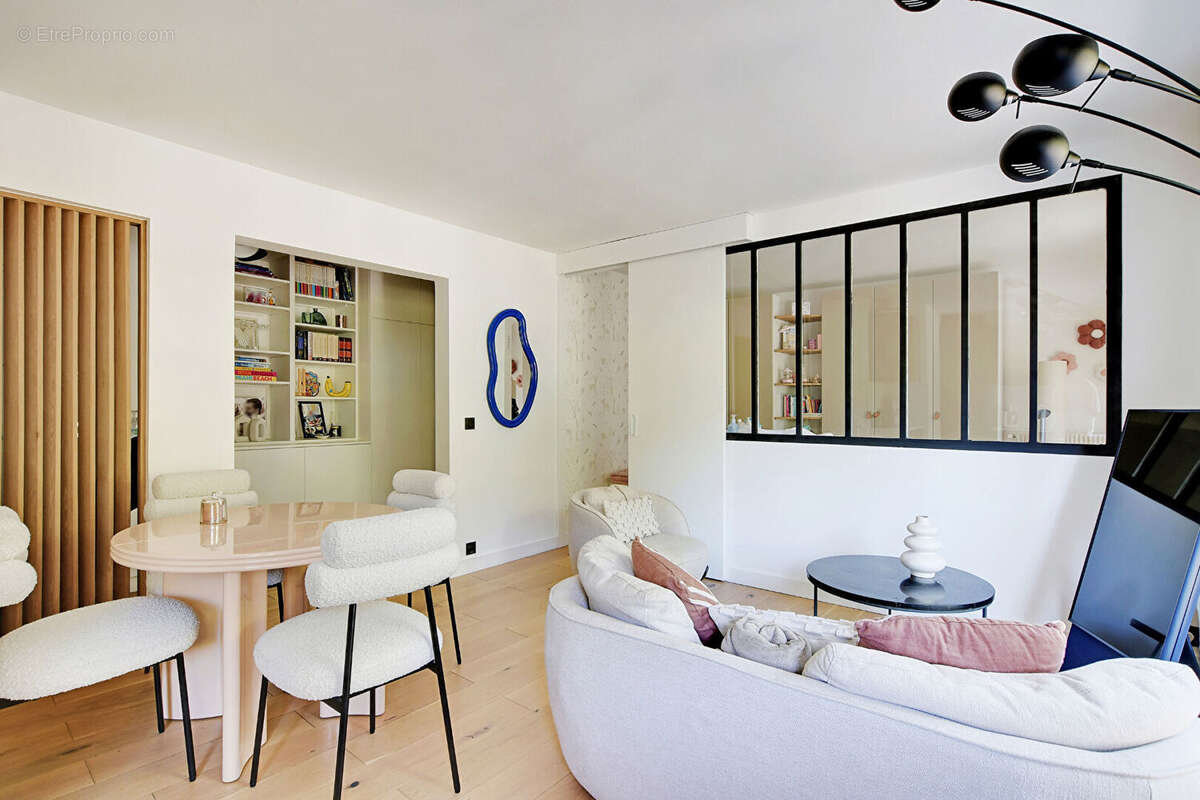 Appartement à PARIS-11E