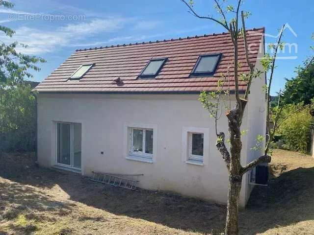 Maison à LA VILLE-DU-BOIS