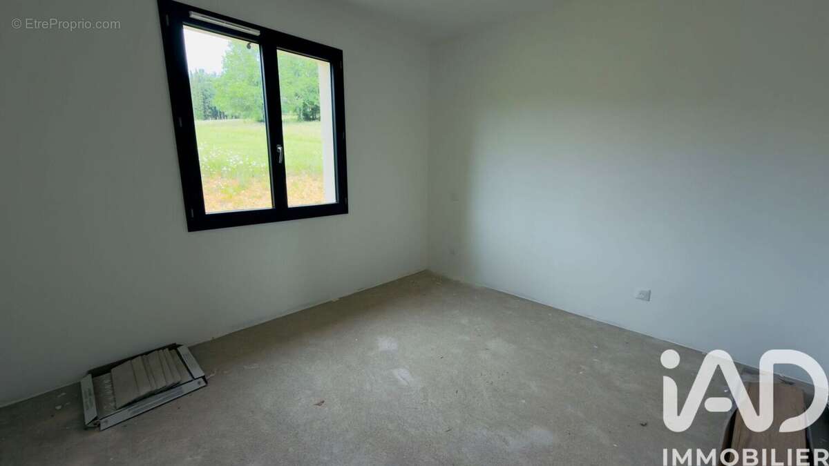 Maison 110 m² à Issac  - photo 6