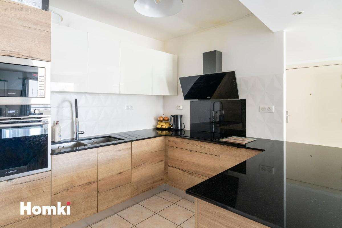 Appartement T3 de 75 m2 à Marseille 13008, Rue du Commandant Rolland - photo 5