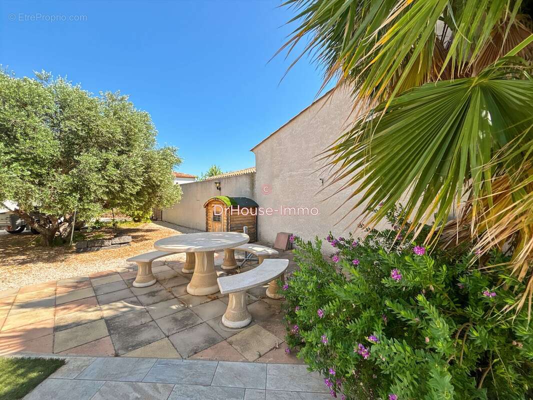 Maison à VILLENEUVE-LES-BEZIERS