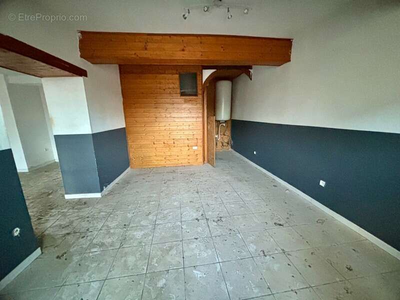 Appartement à LARRAZET