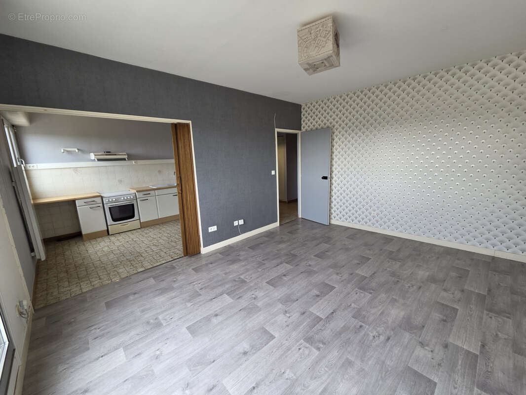 Appartement à CHARLEVILLE-MEZIERES