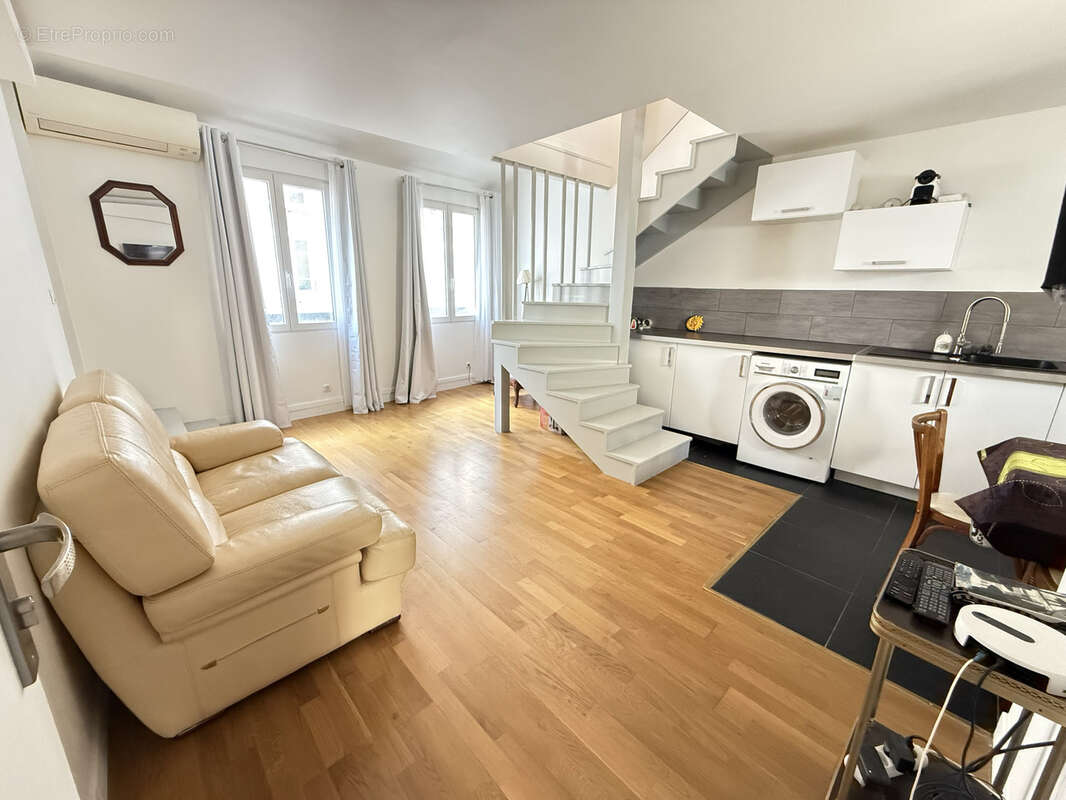 Appartement à PARIS-11E