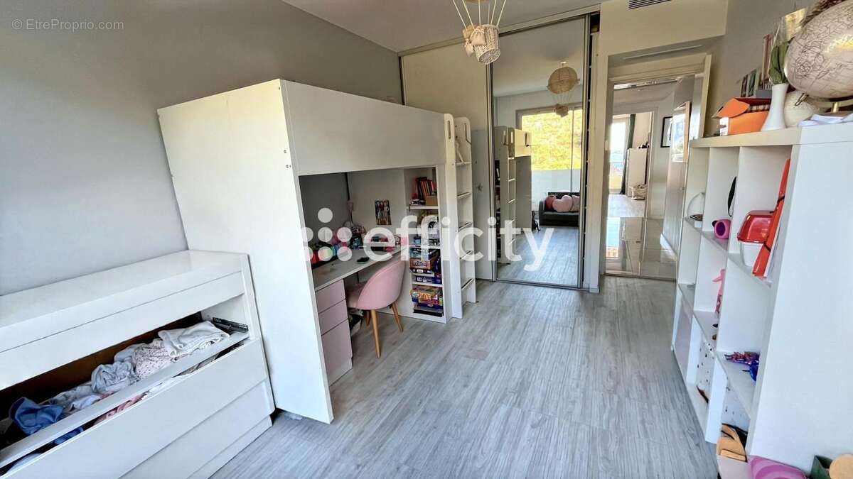 Appartement à MARSEILLE-8E
