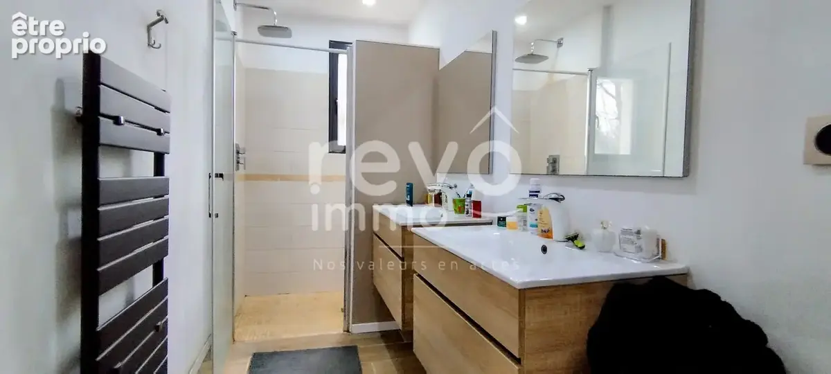 Grande maison familiale avec dépendance sur terrain arboré de 5000 m² - photo 6