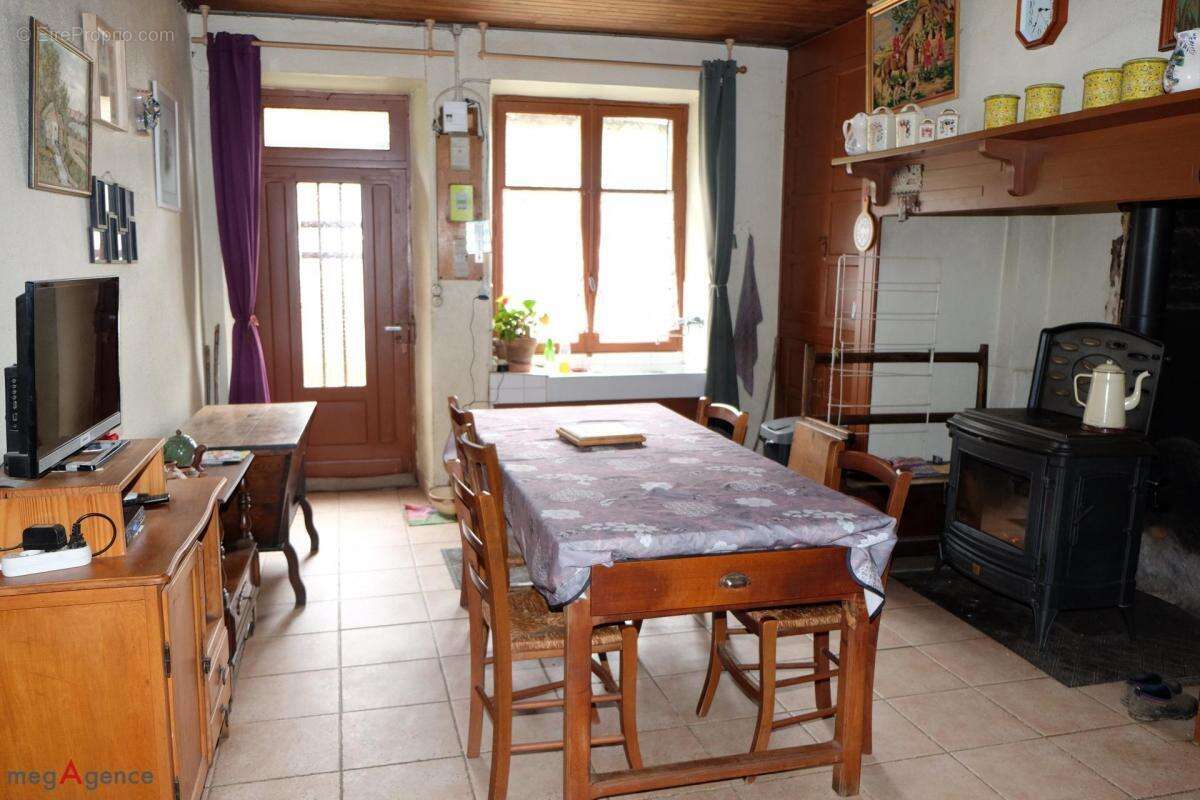 Maison à PERPEZAC-LE-NOIR