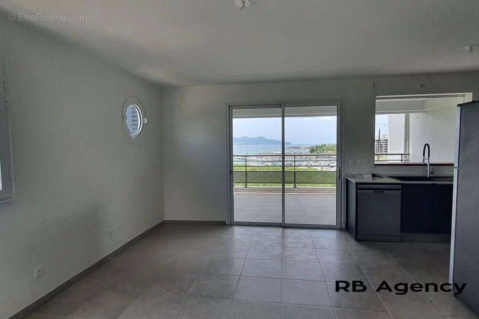 Appartement à FORT-DE-FRANCE