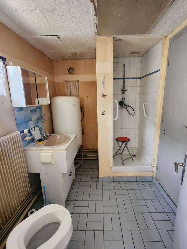 Maison à CREVECOEUR-LE-GRAND