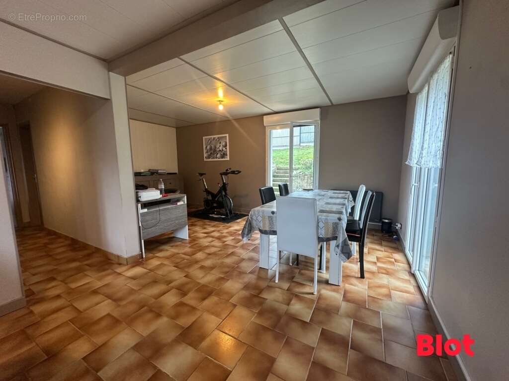 Maison à SAINT-NOLFF